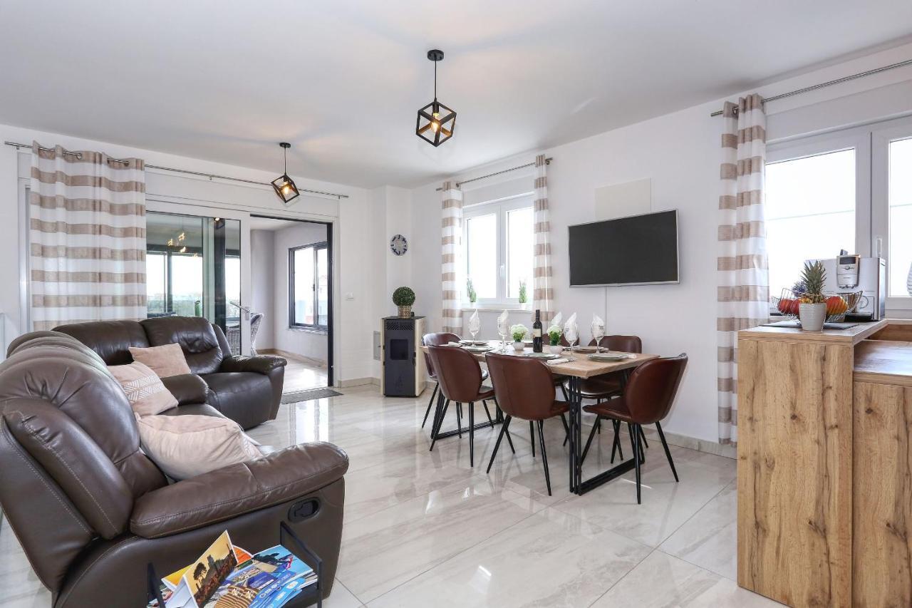 Luxury Apartment Isabell Затон Екстер'єр фото