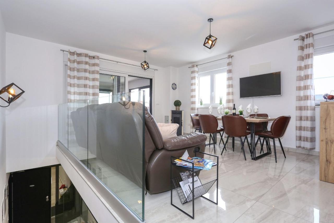 Luxury Apartment Isabell Затон Екстер'єр фото