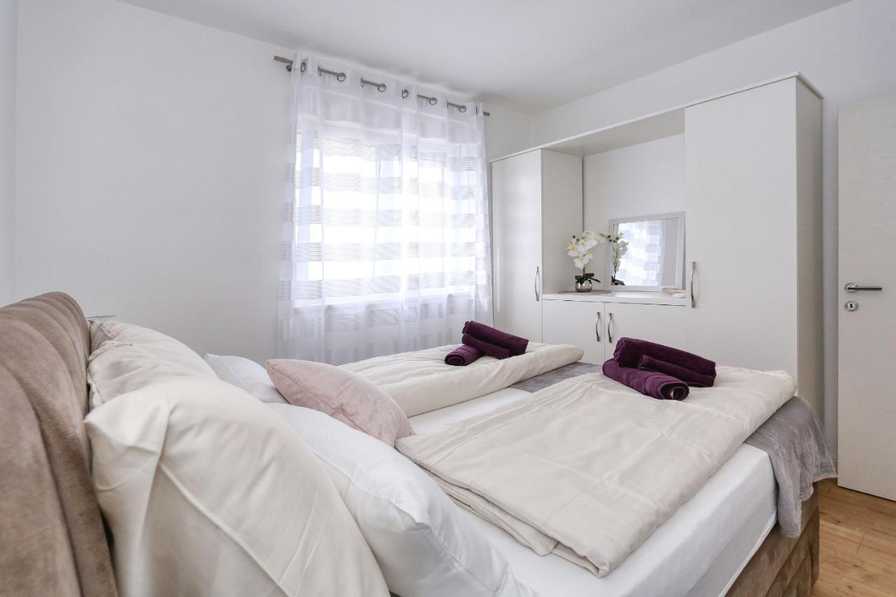 Luxury Apartment Isabell Затон Екстер'єр фото